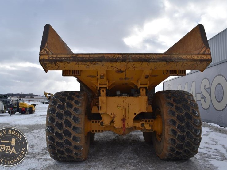 2011-volvo-a40f-image-7