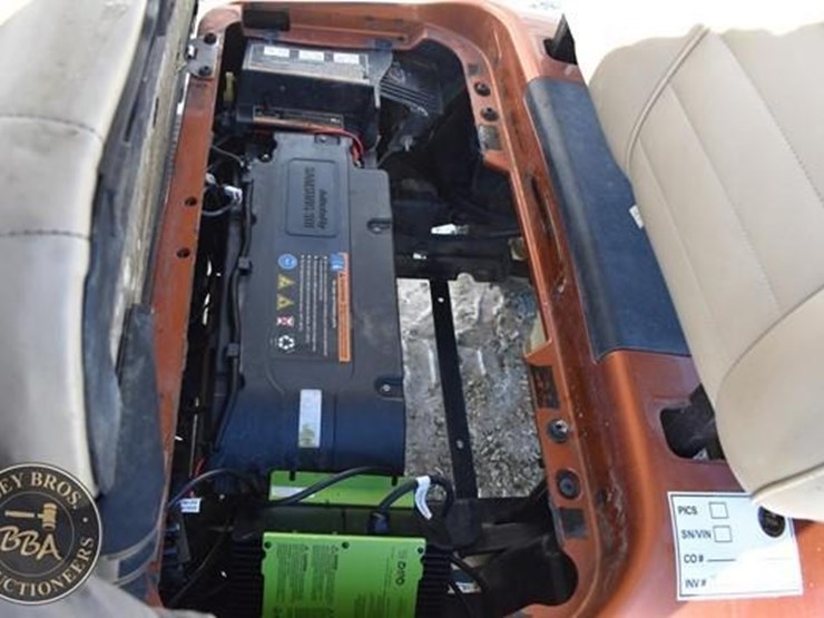 2019-e-z-go-rxv-elite-38916-image-12