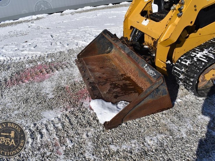 2019-caterpillar-259d-image-25