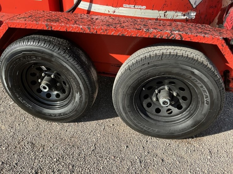 2018-crafco-ss250d-towable-crack-sealer-image-8