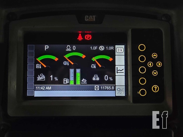 2016-caterpillar-d6n-lgp-image-24