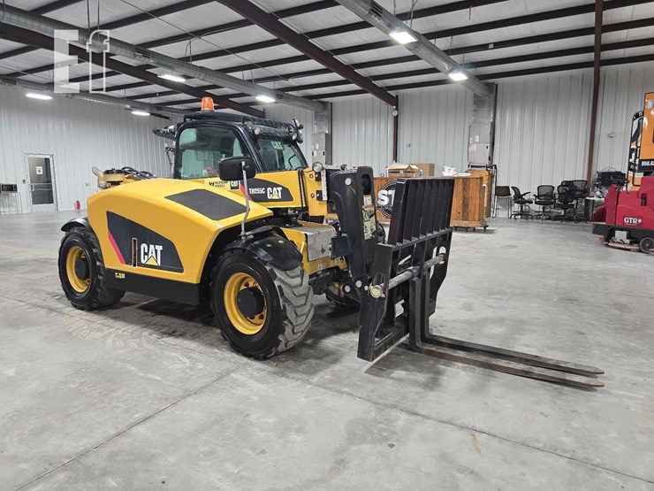 2020-caterpillar-th255c-image-2