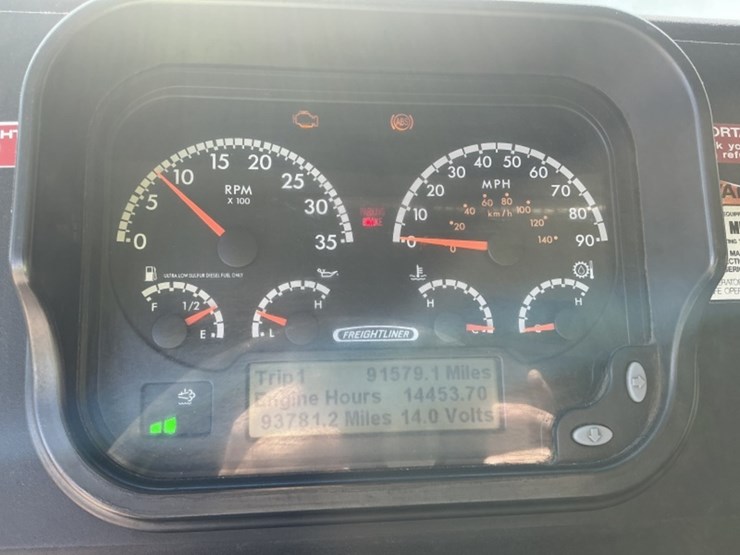 2018-freightliner-mt55-image-19