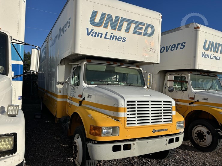 2001-international-4700-image-3