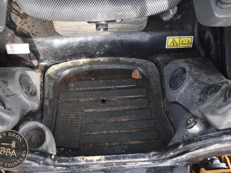 2019-caterpillar-299d3-xe-image-39