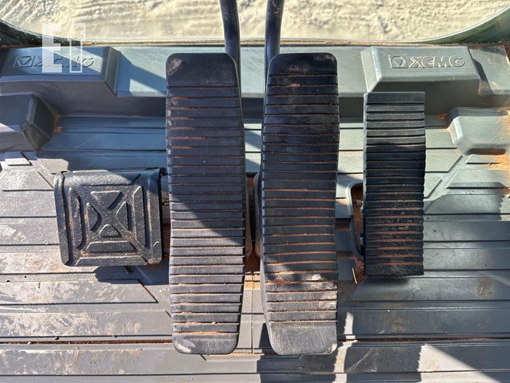 2022-xcmg-xe210u-image-14