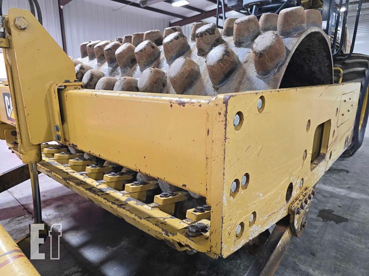 2012-caterpillar-cp56b-image-10