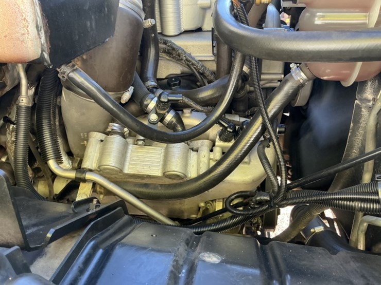 2011-international-7600-image-15