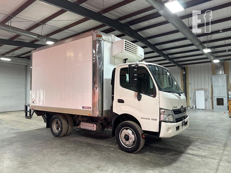 2015-hino-195-image-2