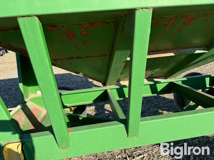 demco-gravity-wagon-image-13