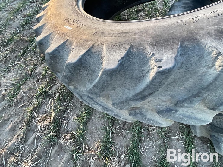 titan-18.4r42-tires-image-15