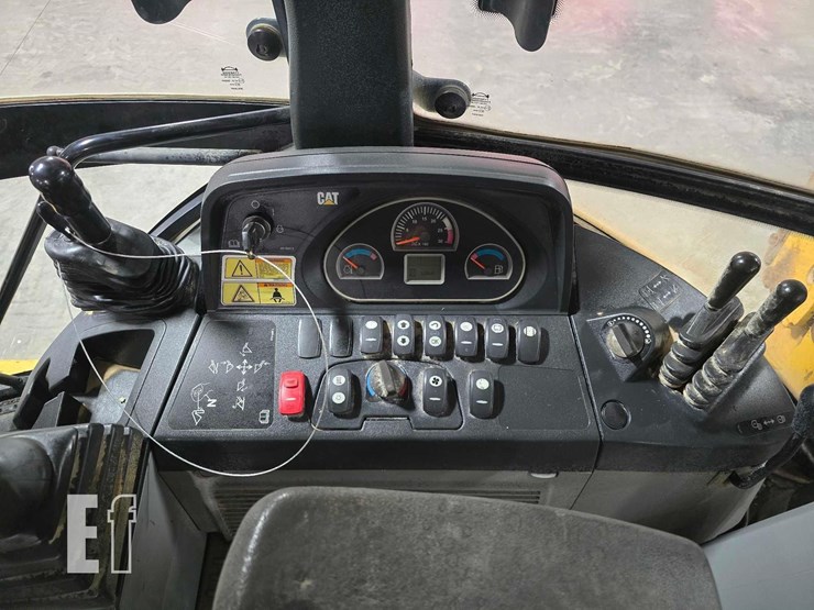 2013-caterpillar-430f-it-image-19