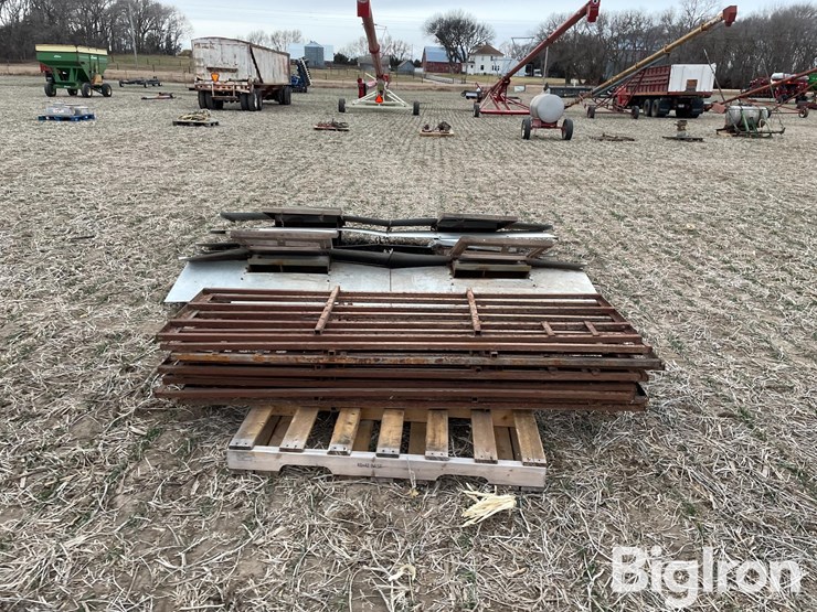 hog-farrow-crates-image-6