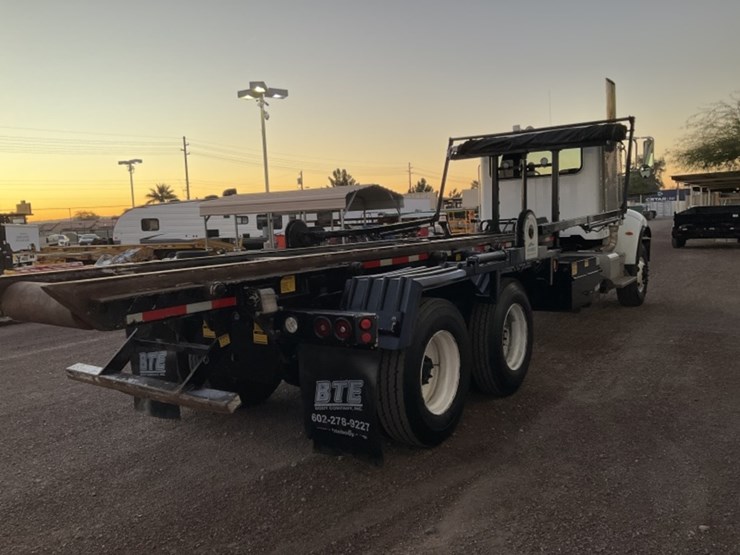 2015-peterbilt-pb348-rolloff-truck-image-5