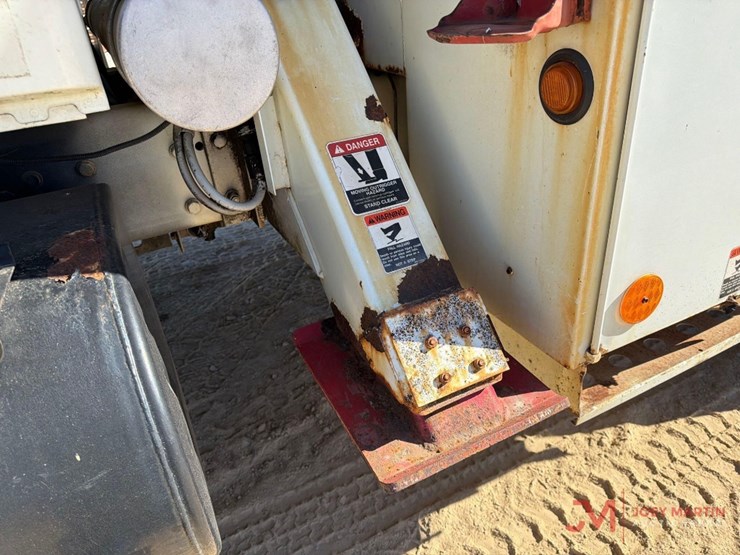 2008-international-7400-image-10