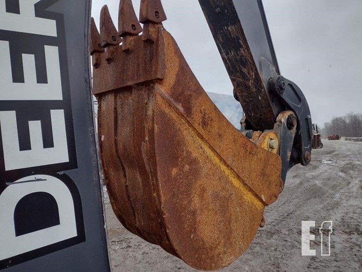 2010-deere-310j-image-24