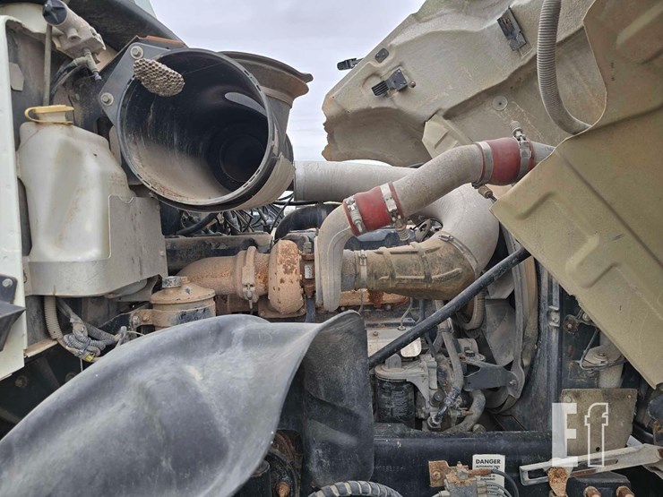 2007-mack-granite-cv713-image-24