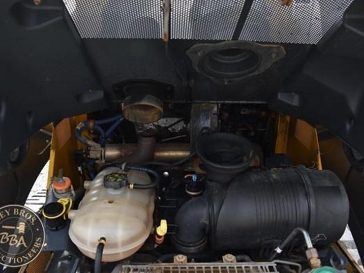 2019-deere-333g-image-43