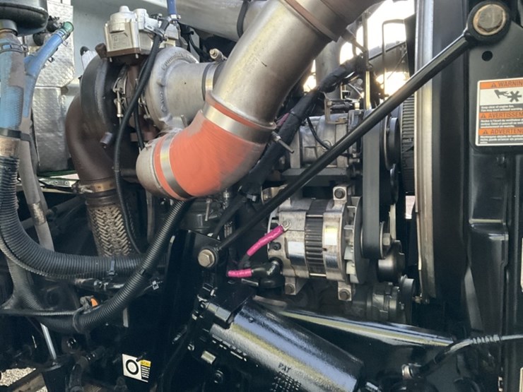 2015-peterbilt-pb348-rolloff-truck-image-19