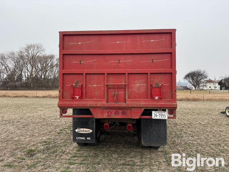 1979-ford-8000-image-6