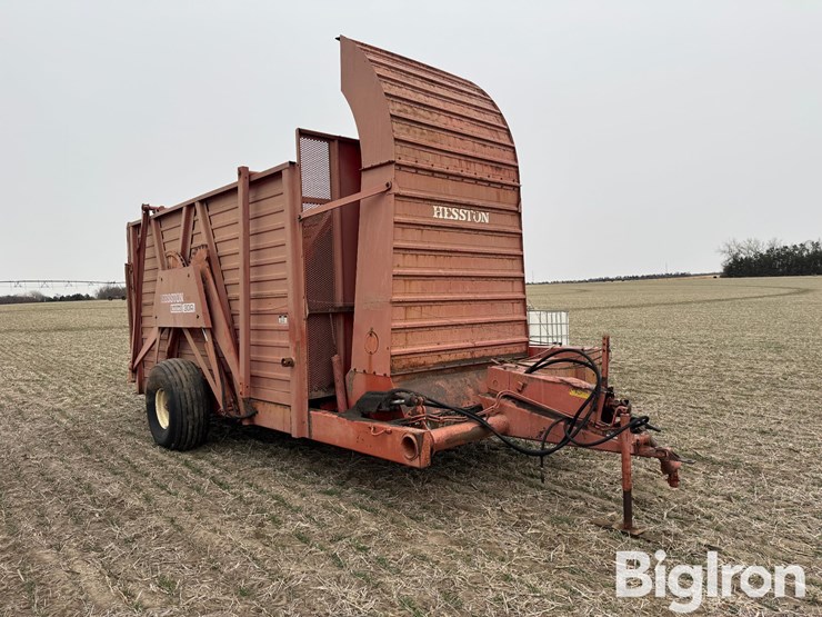 hesston-stack-hand-30a-stacker-image-3