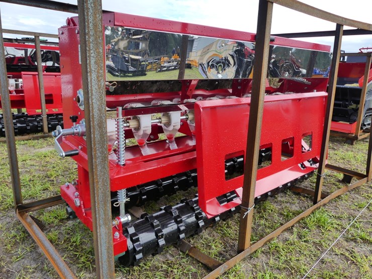 2025-agt-stsd10-72"-grain-drill-image-3