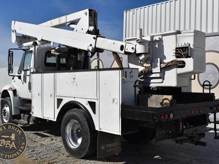 2012-international-durastar-4300-image-3