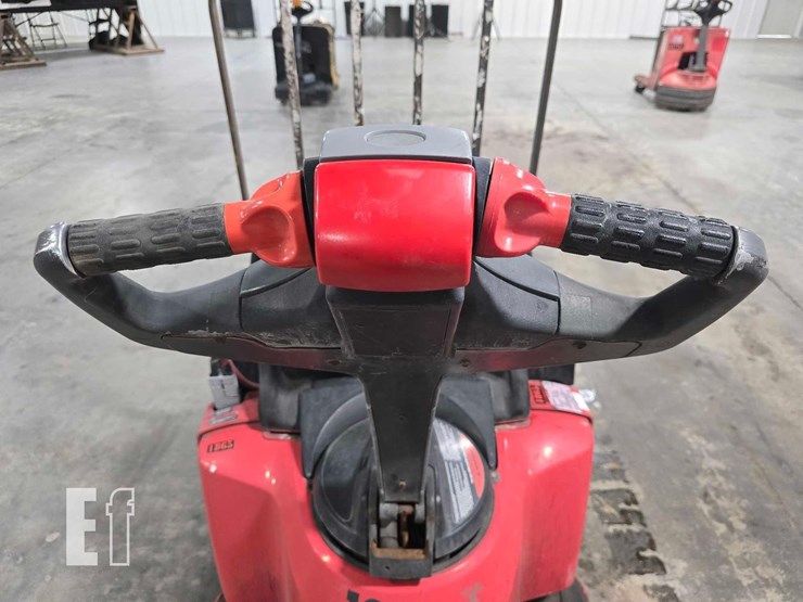 raymond-8400-image-14