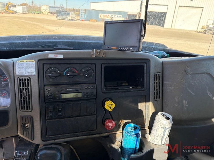 2008-international-7400-image-37