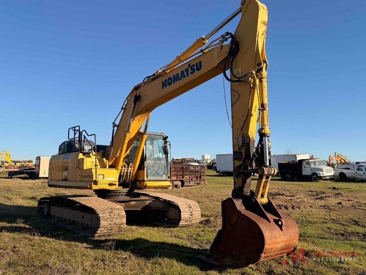 komatsu-pc240-lc-11-image-5