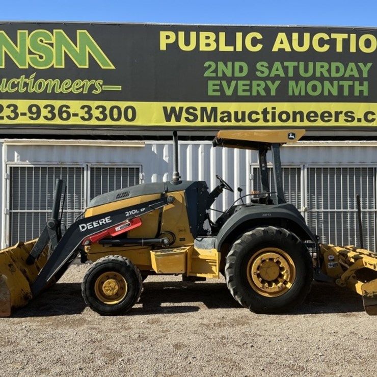 2015 DEERE 210L