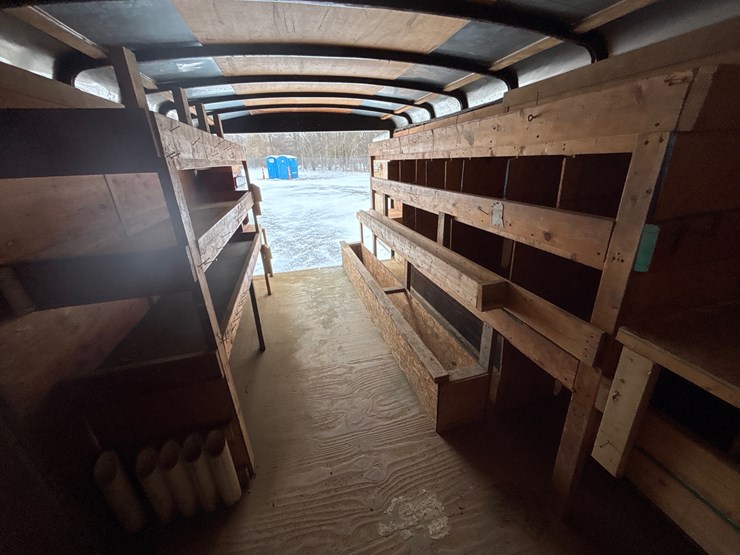 2004-united-expressline-image-18