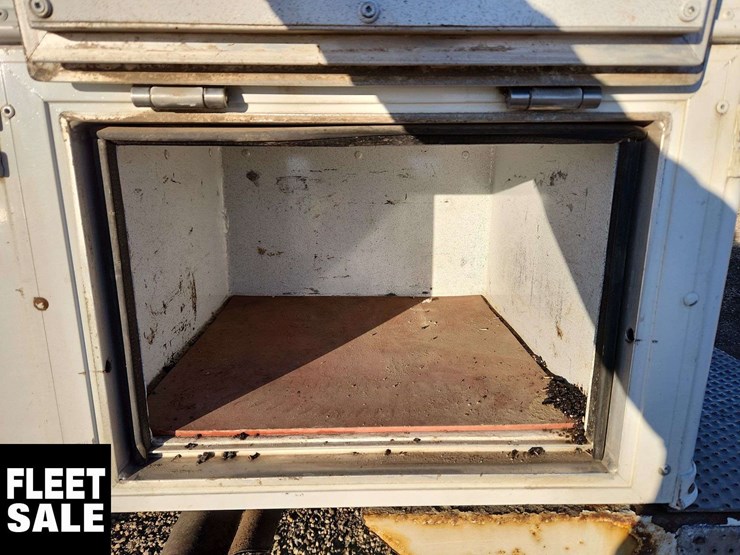 2008-ford-f550-image-39