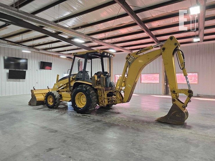 2001-caterpillar-420d-image-4