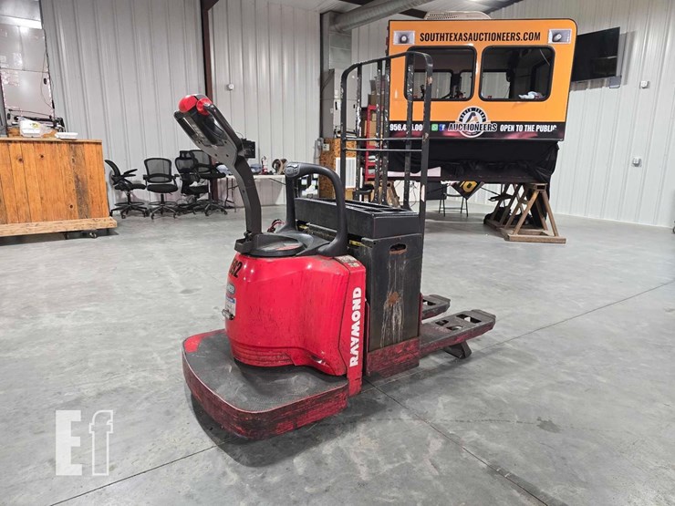 raymond-8400-image-4