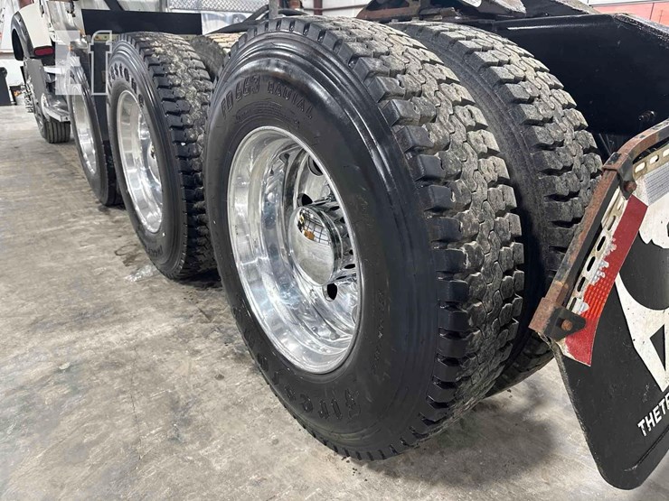 2009-mack-granite-gu713-image-25