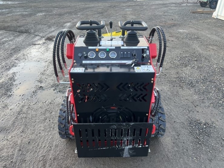 2025-sdlool-380r-mini-compact-track-loader-image-5