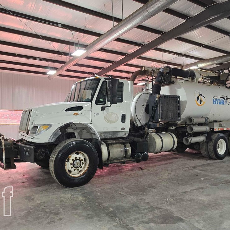 2007 INTERNATIONAL 7600