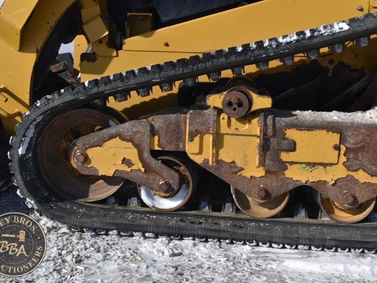 2019-caterpillar-259d-image-31