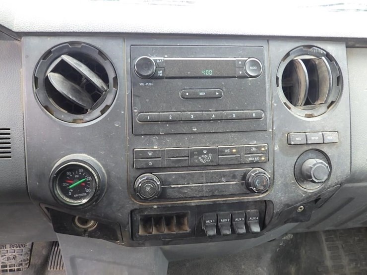 2015-ford-f750-image-26