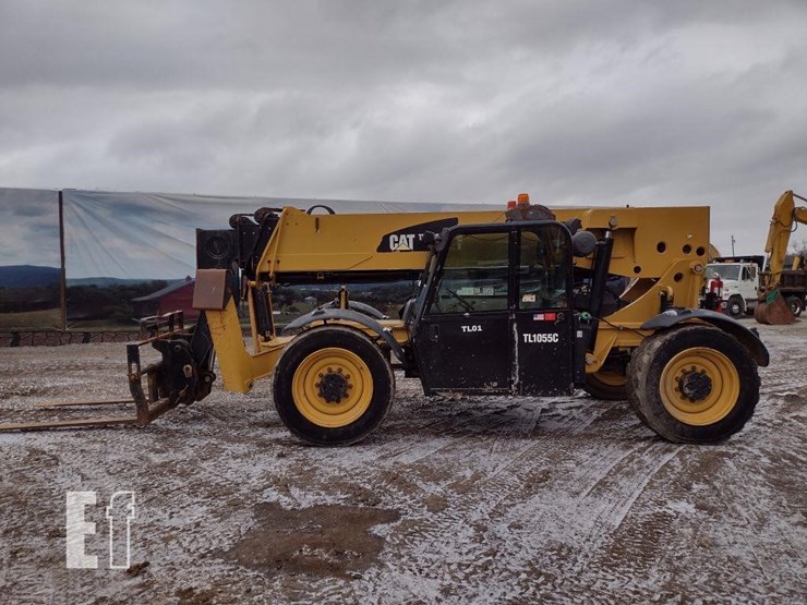 2015-caterpillar-tl1055c-image-1