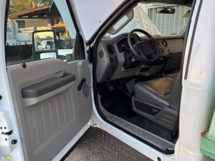 2009-ford-f350-image-36