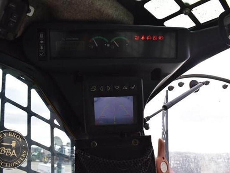 2019-deere-333g-image-50