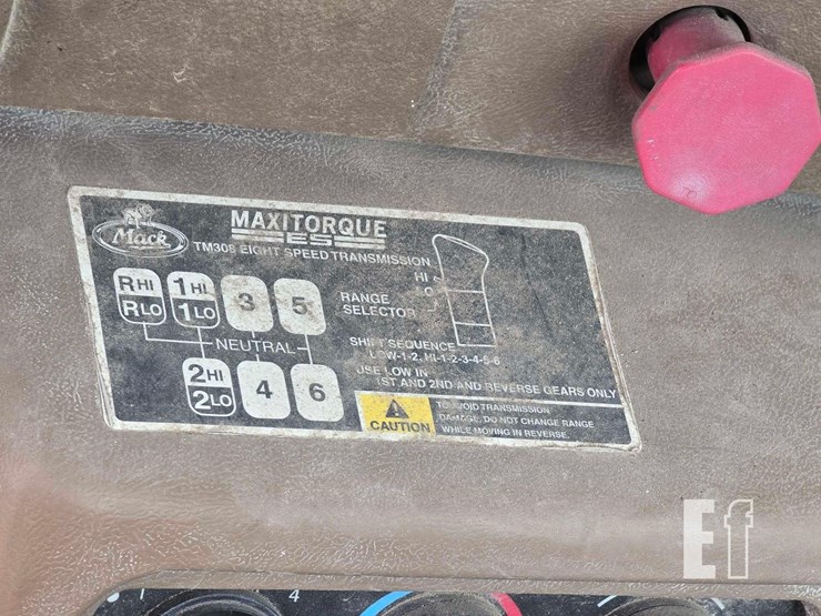 2007-mack-granite-cv713-image-14