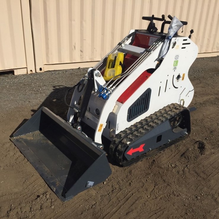 Unused 2025 DigSwift DSS40 Stand-On Compact Track