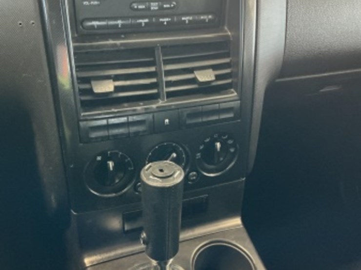 2008-ford-explorer-image-18