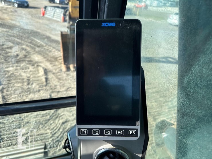 2022-xcmg-xe210u-image-18