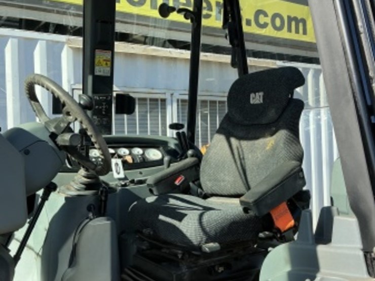 caterpillar-420d-image-31