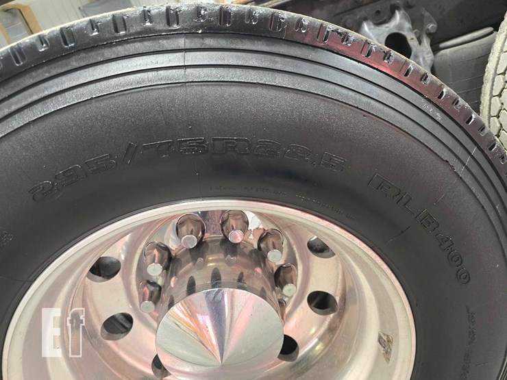 2019-kenworth-t680-image-27