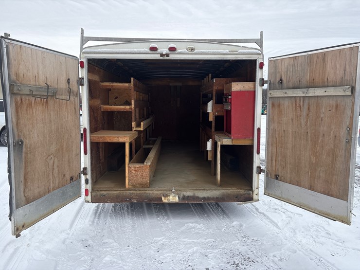 2004-united-expressline-image-16